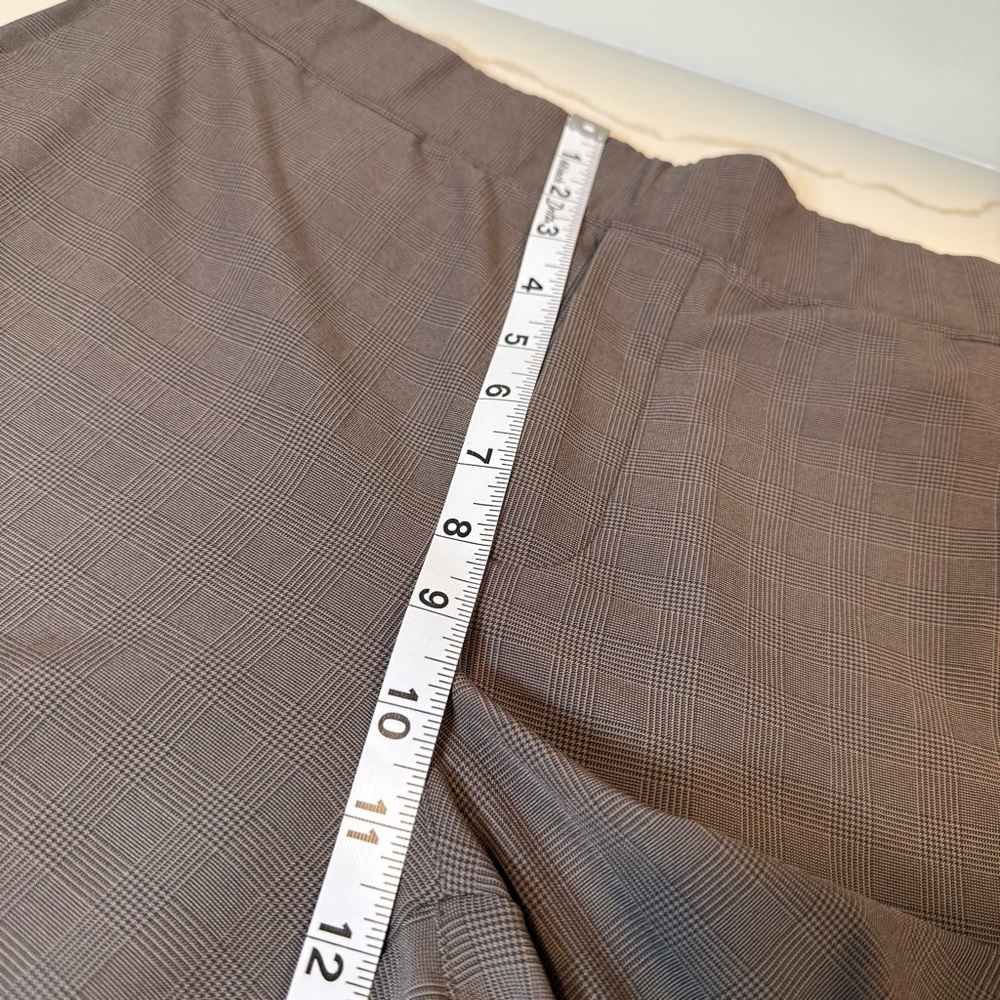 Athleta Women's Brooklyn Ankle
Pant , brown plaid /black Size 14 career - Picture 10 of 16